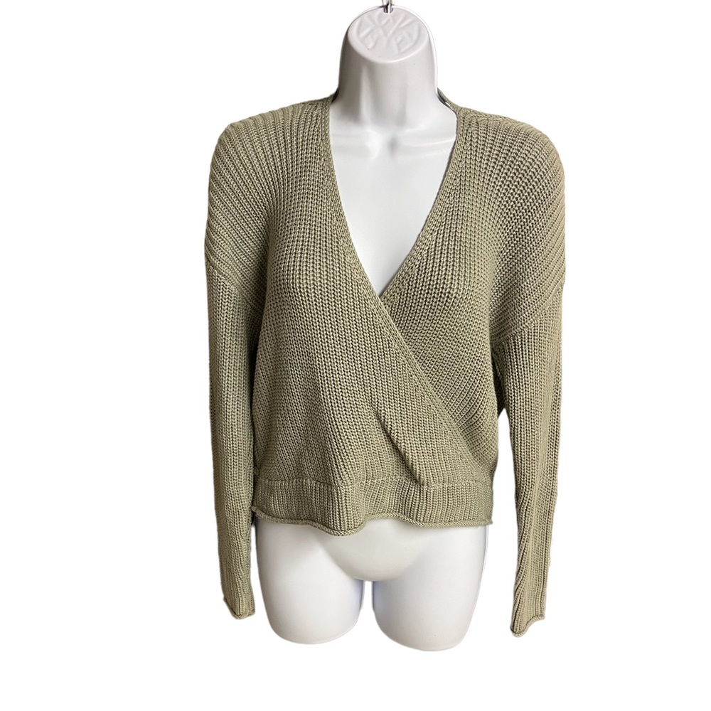 MOON & MADISON brand sweater. size XS. Gently worn.